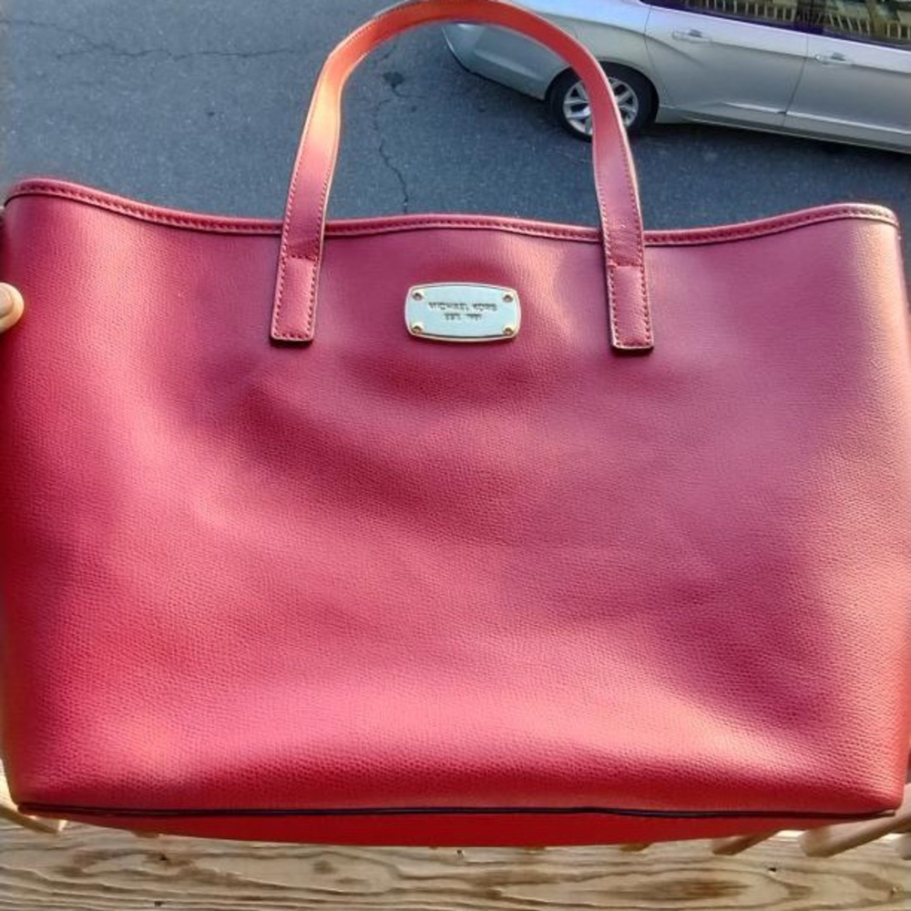 Michael kors purse